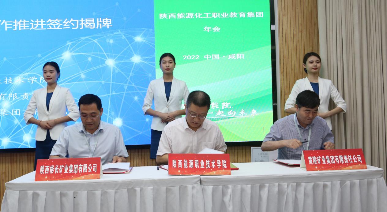 e3e0cb2a33618a4fd3be5682eea2bef