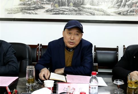 校党委副书记任向明致辞