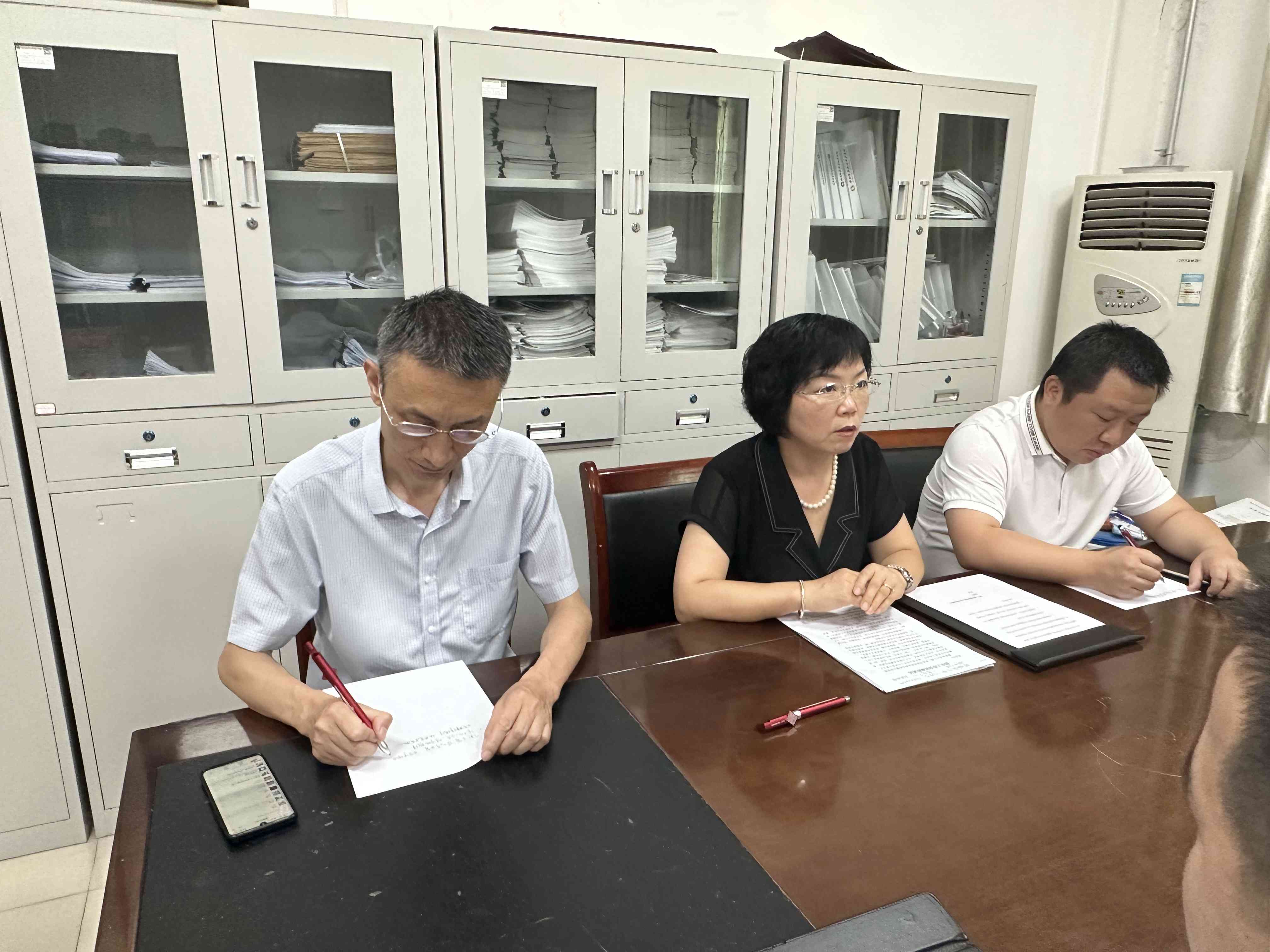 图片.jpg 图片.jpg